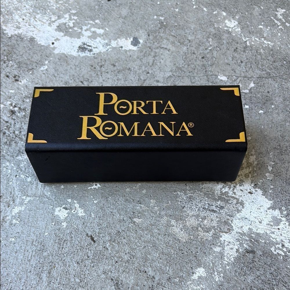 Porta Romana eyeglass case